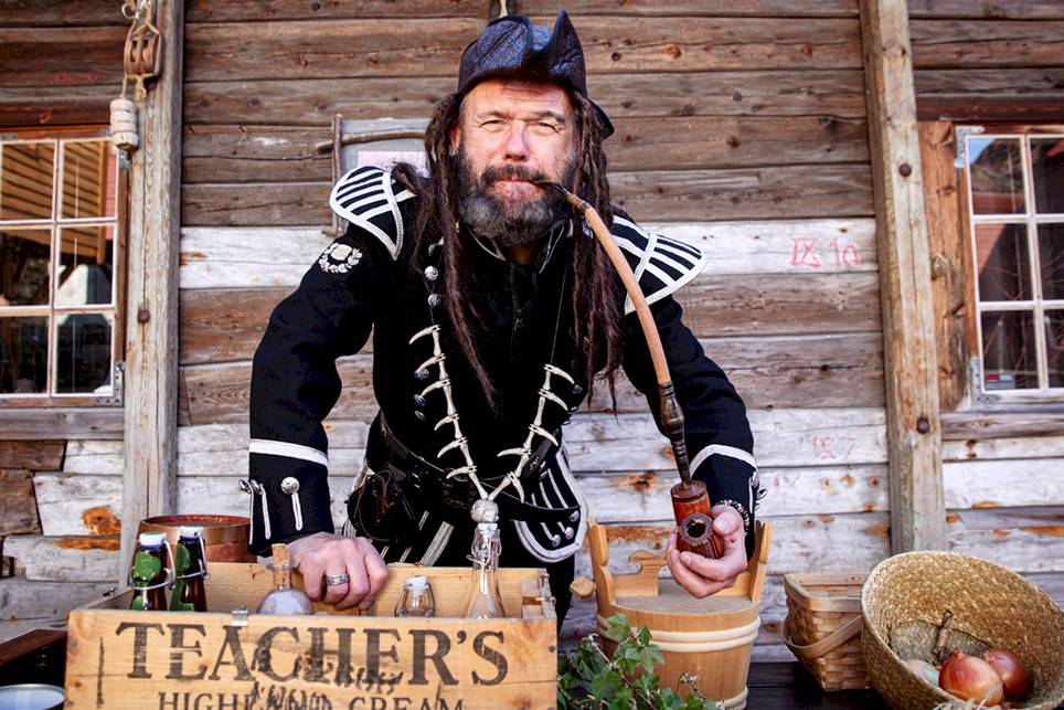 01 - kaptein Krill aka Tony Jensen.jpg