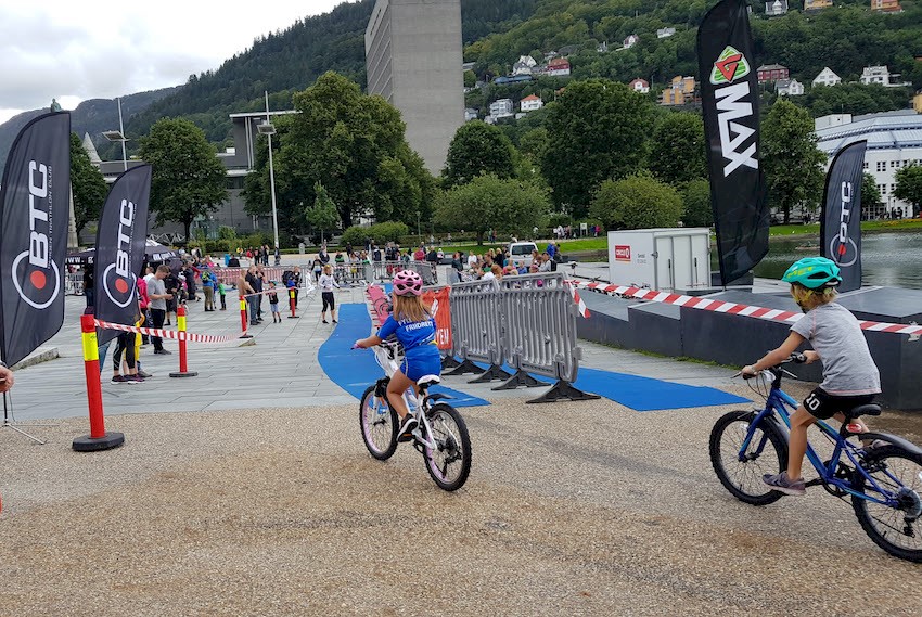 Barnetriatlon Foto Siv Janne Meisterplass Aam).jpg