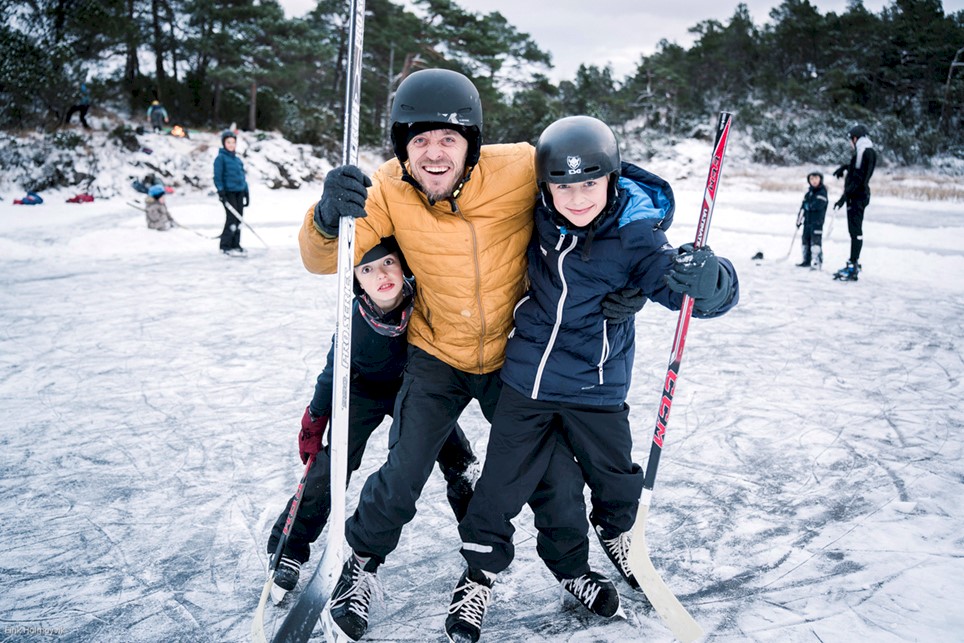 Skøyter på Havreitjørna_Eirik Holmøyvik.jpg