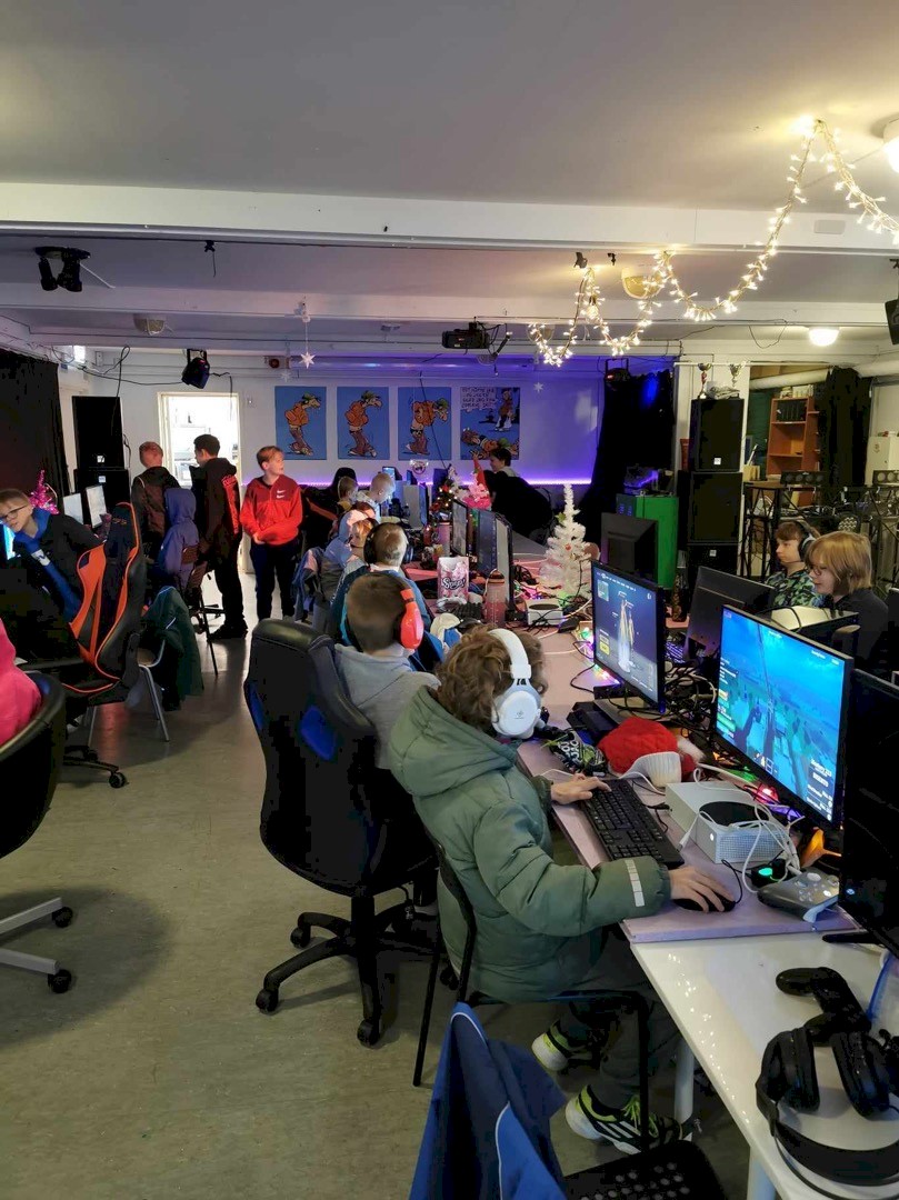 LAN party, fotograf Per Egil Kure.jpg (1)