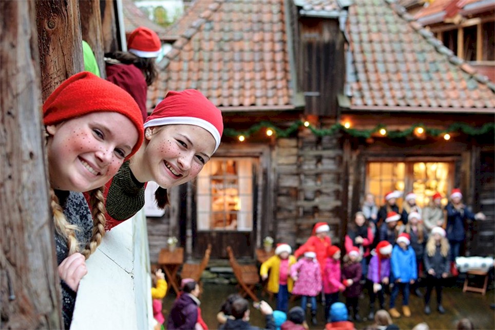 julpaabryggen_01 kopi.jpg