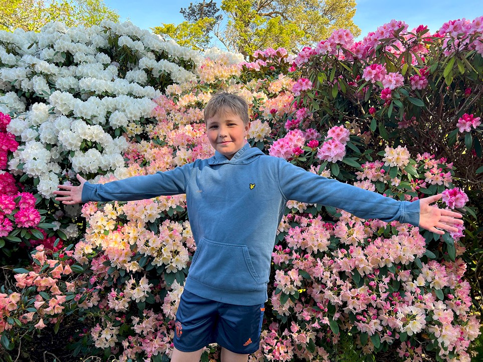 Arboretet_Tobias Sæthre i kultivarsamling Helene Ødven.jpg