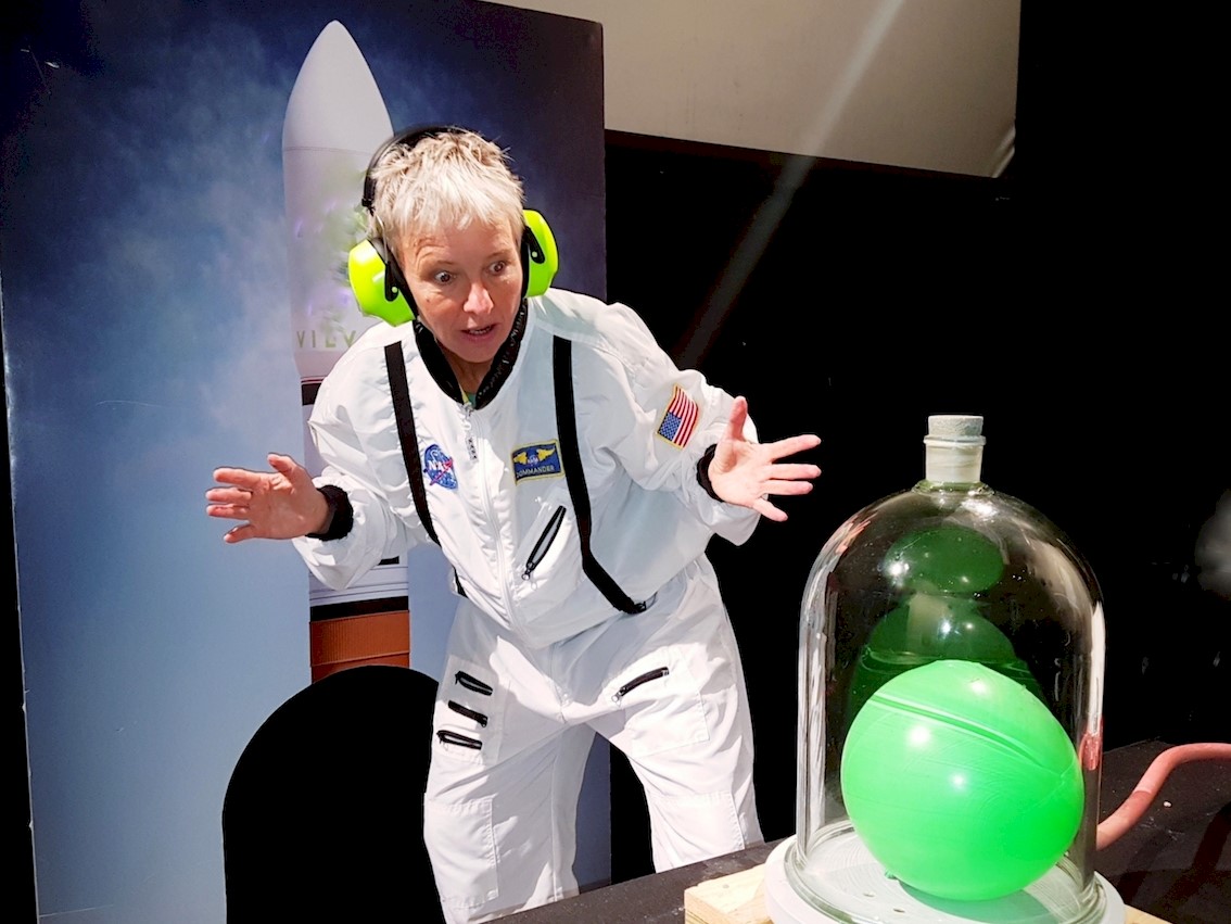 VilVite  Til Avis: Åpen utstilling: Verdensrommet.jpeg